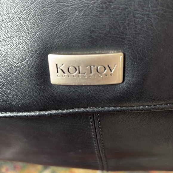 Koltov  shoulder bag  vegan leather navy blue  brushed Silvertone hardware  EUC - Picture 4 of 15
